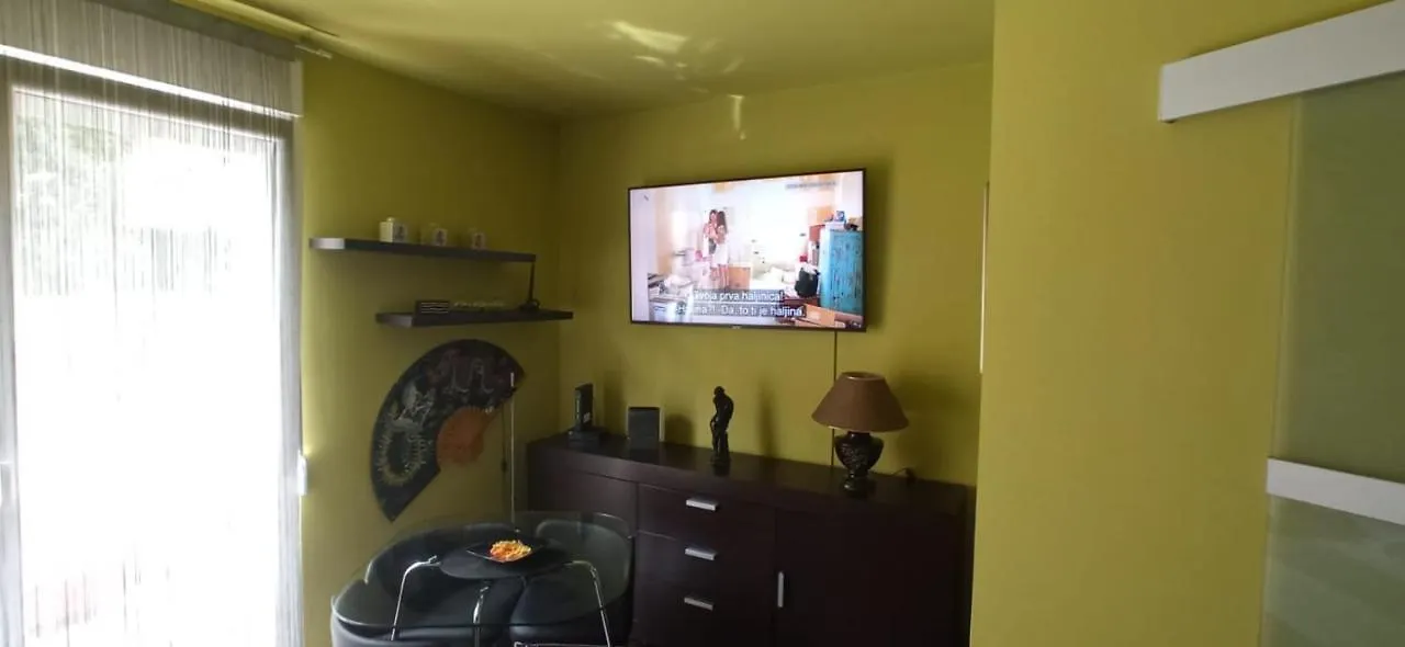 Luxury Apartments Kyara Centre Netflix سبليت