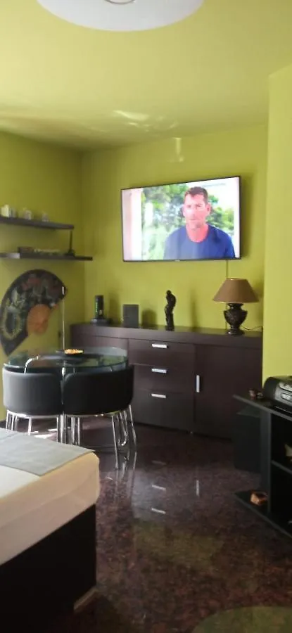 Luxury Apartments Kyara Centre Netflix سبليت